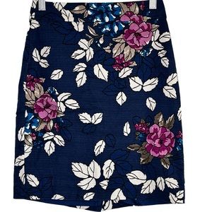 Loft 00 Petite navy blue and purple flowers straight skirt